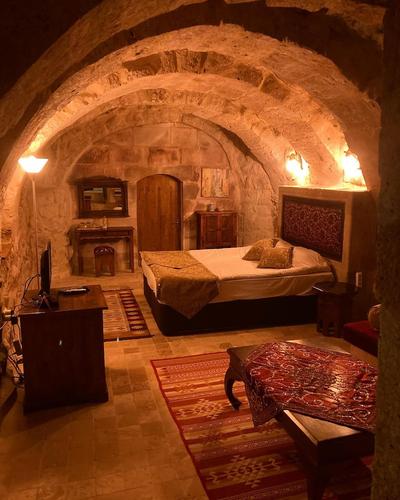 Monte Cappa Cave House