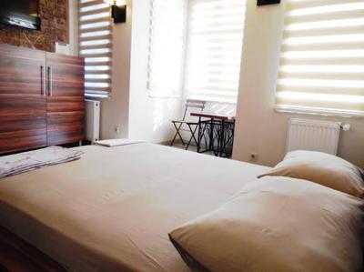 Leon Suites