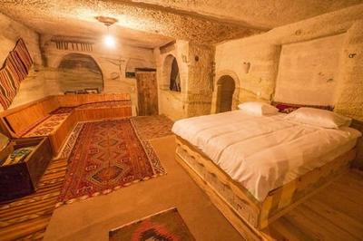 Natureland Cave Hotel