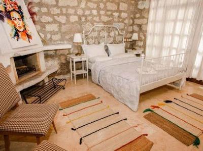 Serin Alacati Butik Otel