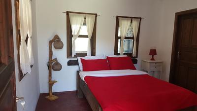 Vira Creek House