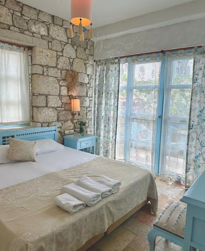 Dort Mevsim Alacati Butik Otel