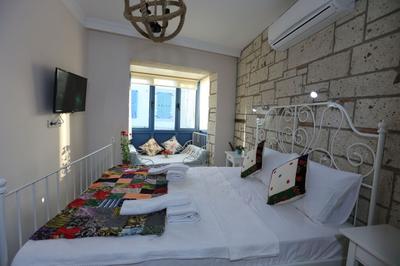 Muhit Alacati Butik Otel