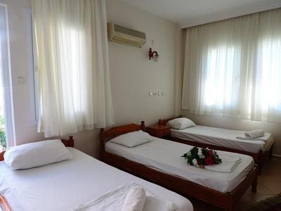 Onur Pension