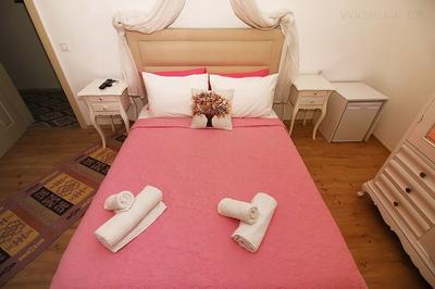 Monat Hotel