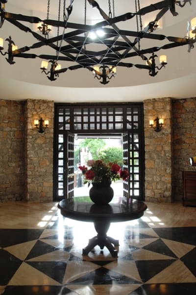 Marti La Perla  +16 AGE ADULT ONLY