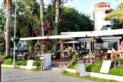 Side Bay Hotel