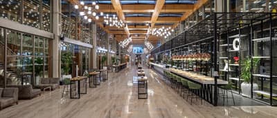 Nirvana Cosmopolitan Hotel