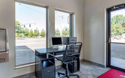 Econo Lodge Portland Airport