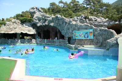 Grand Aquarium Apart