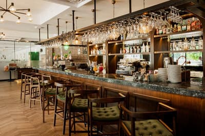 Regenesis Suite Hotel & Spa