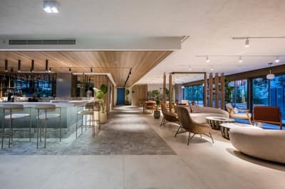 Lei Hotel