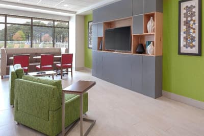 Holiday Inn Express Myrtle Beach-Broadway@The Bch