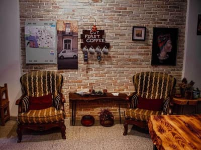 Kuyu Beergarden & Hostel
