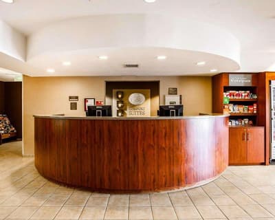 Comfort Suites (Independence)
