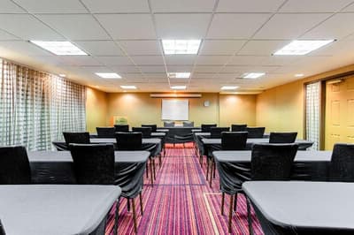 La Quinta Inn & Suites Raleigh Crabtree