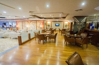 Nova Plaza Crystal Hotel