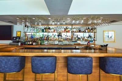 Luxe Sunset Boulevard Hotel