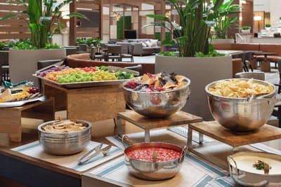 Embassy Suites by Hilton Cleveland Rockside