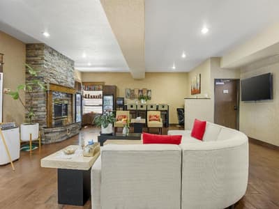 Best Western Plus Prairie Inn