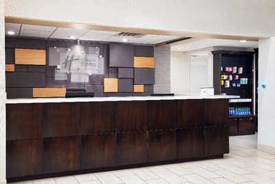 Holiday Inn Express and Suites Jacksonville SE Med