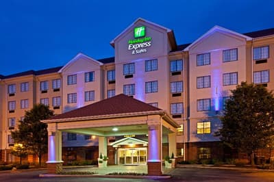 Holiday Inn Express & Suites Indianapolis East