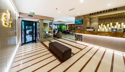 Aprilis Hotel