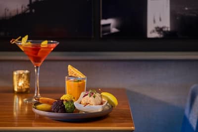 Renaissance Los Angeles Airport Hotel
