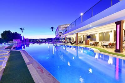 Tropicana  Beach Hotel