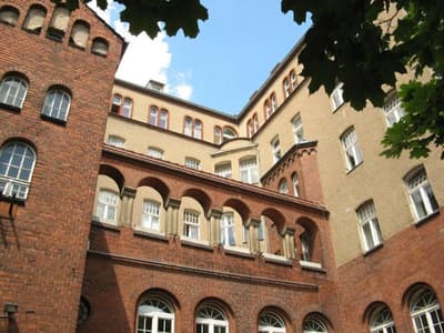 Three Little Pigs Hostel