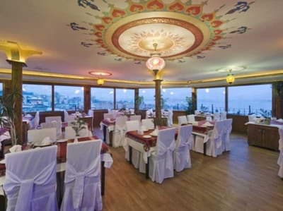 Seven Hills Hotel