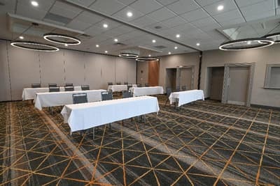 Holiday Inn Cleveland - Mayfield