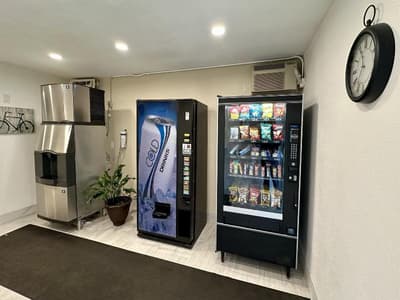 Royal Inn & Suites