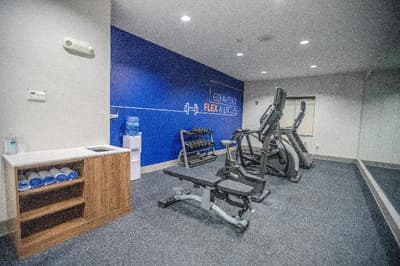 Holiday Inn Express & Suites Cleveland