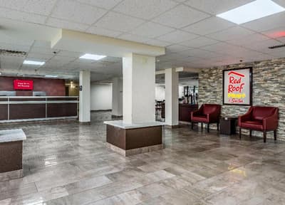 Red Roof PLUS+ & Suites Houston - IAH Airport SW