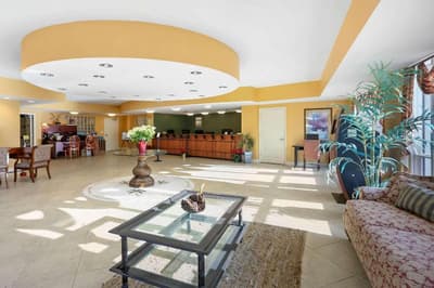 Bluegreen Vacations Horizon at 77th, an Ascend Res