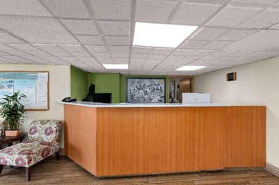 Super 8 by Wyndham Myrtle Beach/Market Common Area
