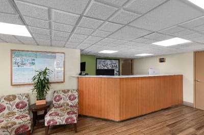 Super 8 by Wyndham Myrtle Beach/Market Common Area