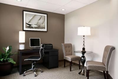 Super 8 by Wyndham Portland Airport