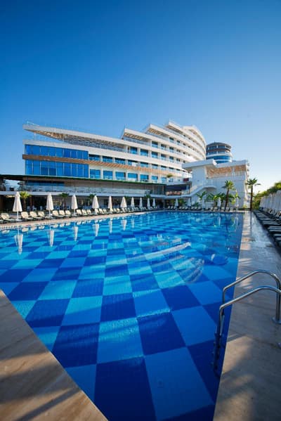 Raymar Hotel