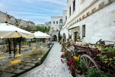 Tafoni Houses Cave Hotel