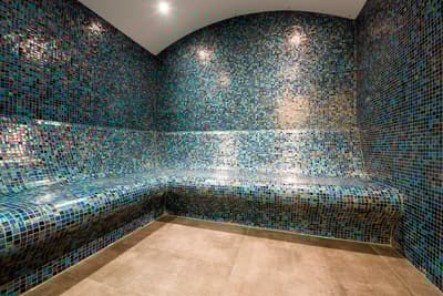 Green Garden Suites & Residence