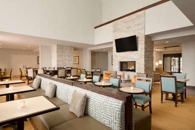 Homewood Suites by Hilton Jacksonville Deerwood Pa