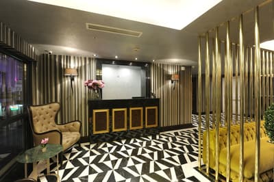 Le Petit Palace Hotel