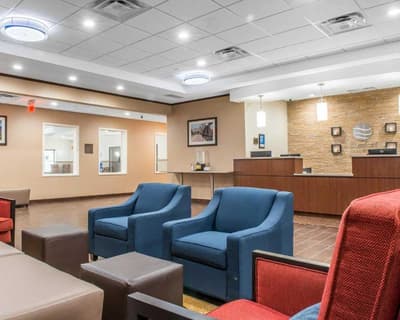 Comfort Inn & Suites Pittsburgh