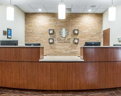 Comfort Inn & Suites Pittsburgh