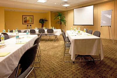 Holiday Inn Express and Suites Chaffee Jacksonvill