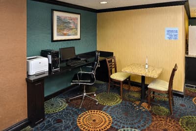 Holiday Inn Express and Suites Charlotte