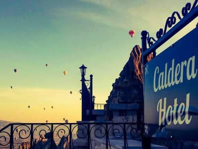 Caldera Cave Hotel