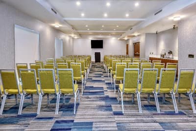 Holiday Inn Express and Suites Round Rock - Austin